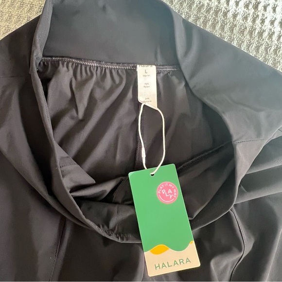 Halara high waisted joggers - Picture 3 of 11